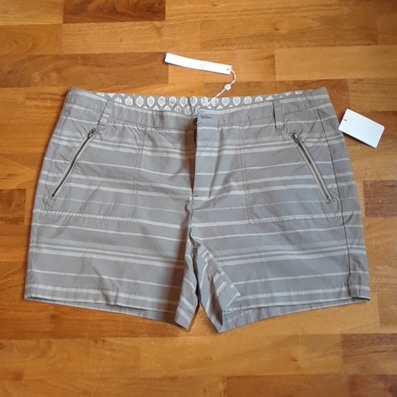 Caslon Pants - Gray striped shorts